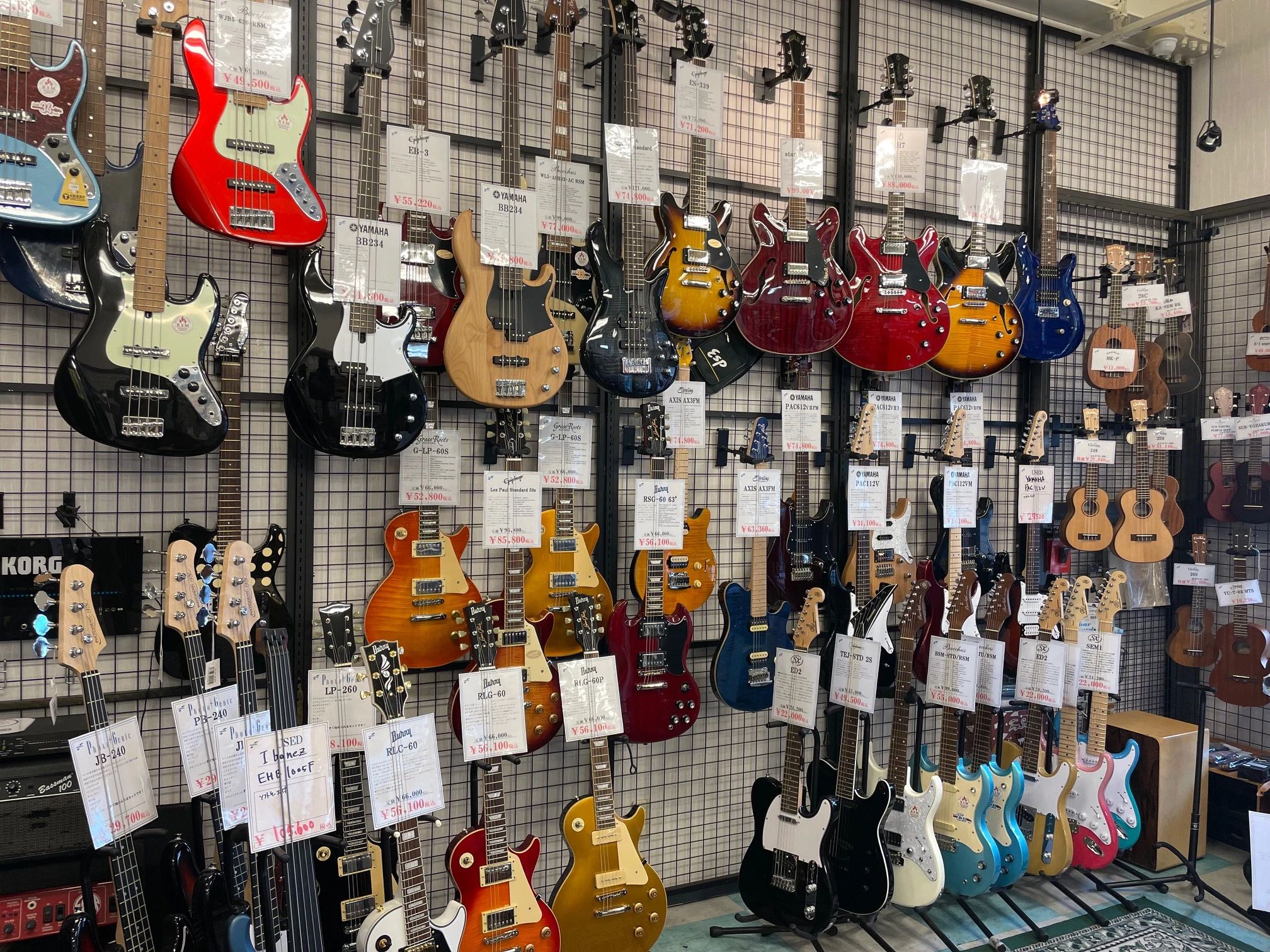 The Guitar Road(ザ・ギターロード) 松栄堂楽器県庁前店のサムネイル画像 5