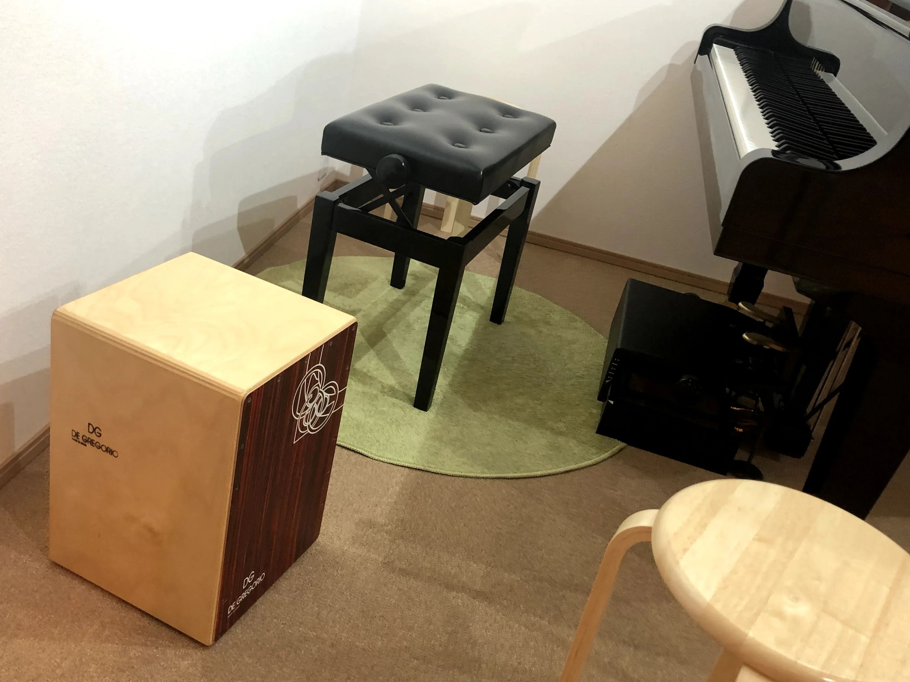 シャルテ音楽教室 ギター 那加太平町教室のサムネイル画像 5