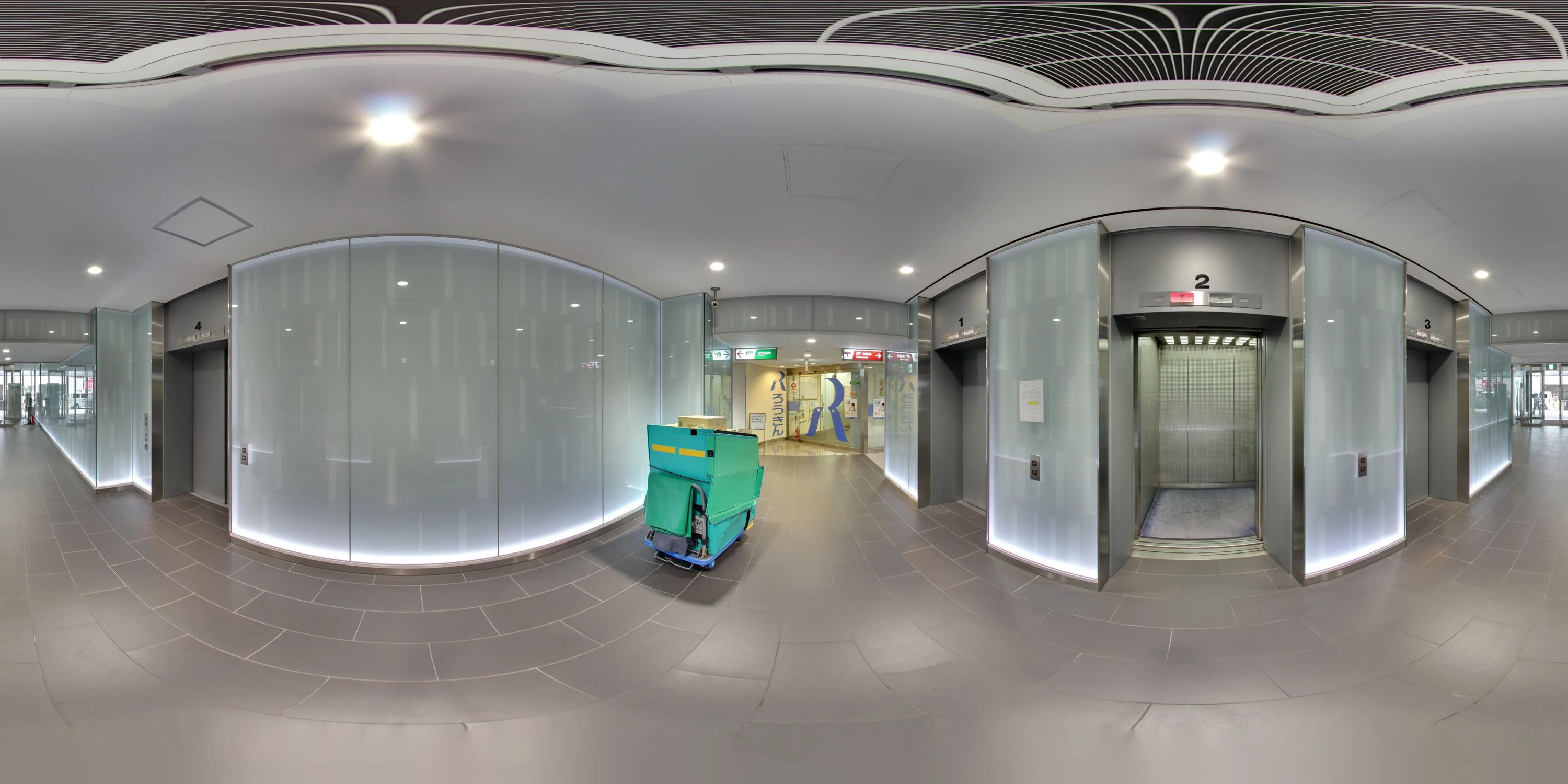 椿音楽教室 ギター BASS ON TOP 大阪梅田店のサムネイル画像 2