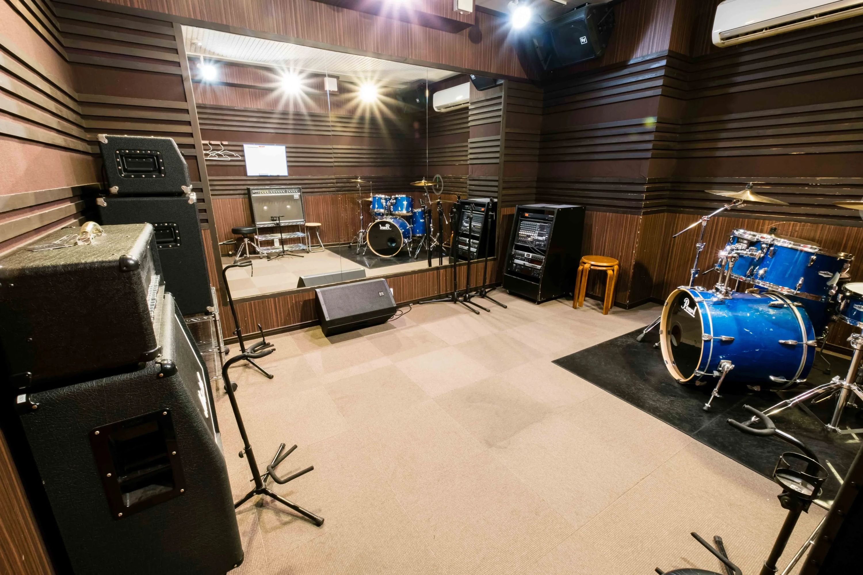 椿音楽教室 ギター Studio Hideway 日本橋店のサムネイル画像 4