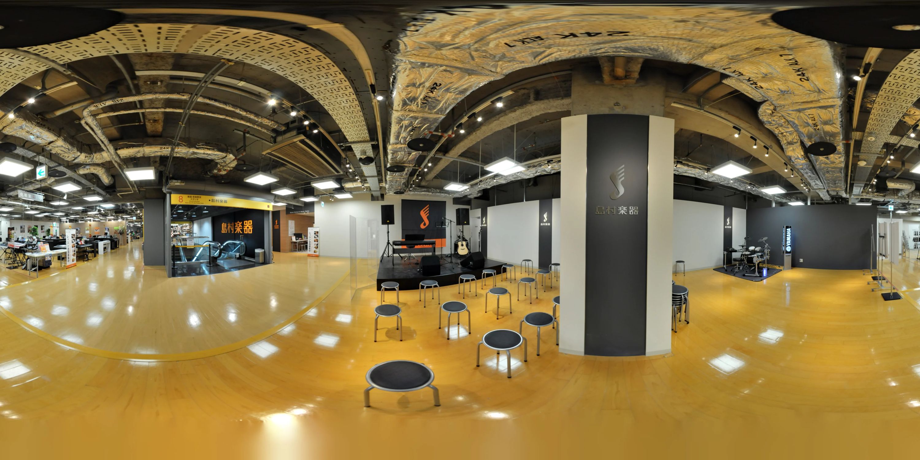 島村楽器 ギター 梅田ロフト店のサムネイル画像 4