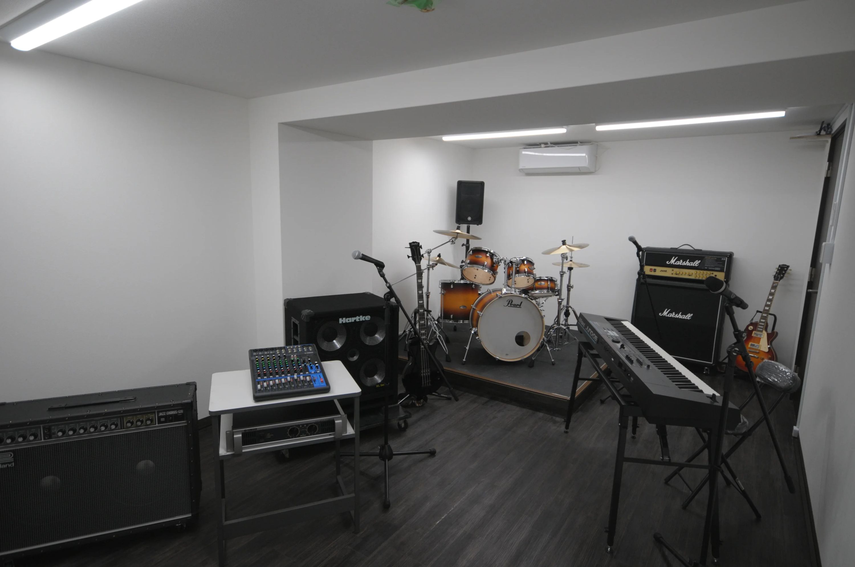 椿音楽教室 ギター Rough Beat Music Studio(ラフビートミュージックスタジオ)尼崎東難波店のサムネイル画像 4