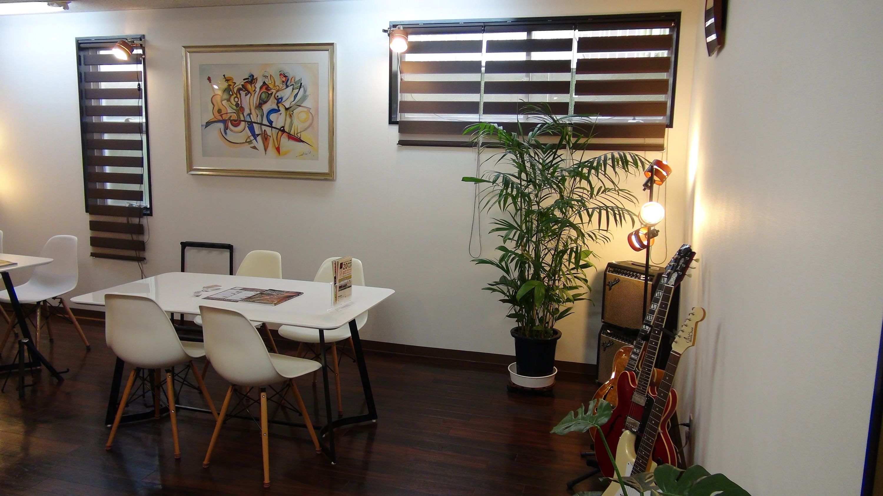 Mistletoe Music School ギター 北長狭通教室のサムネイル画像 4