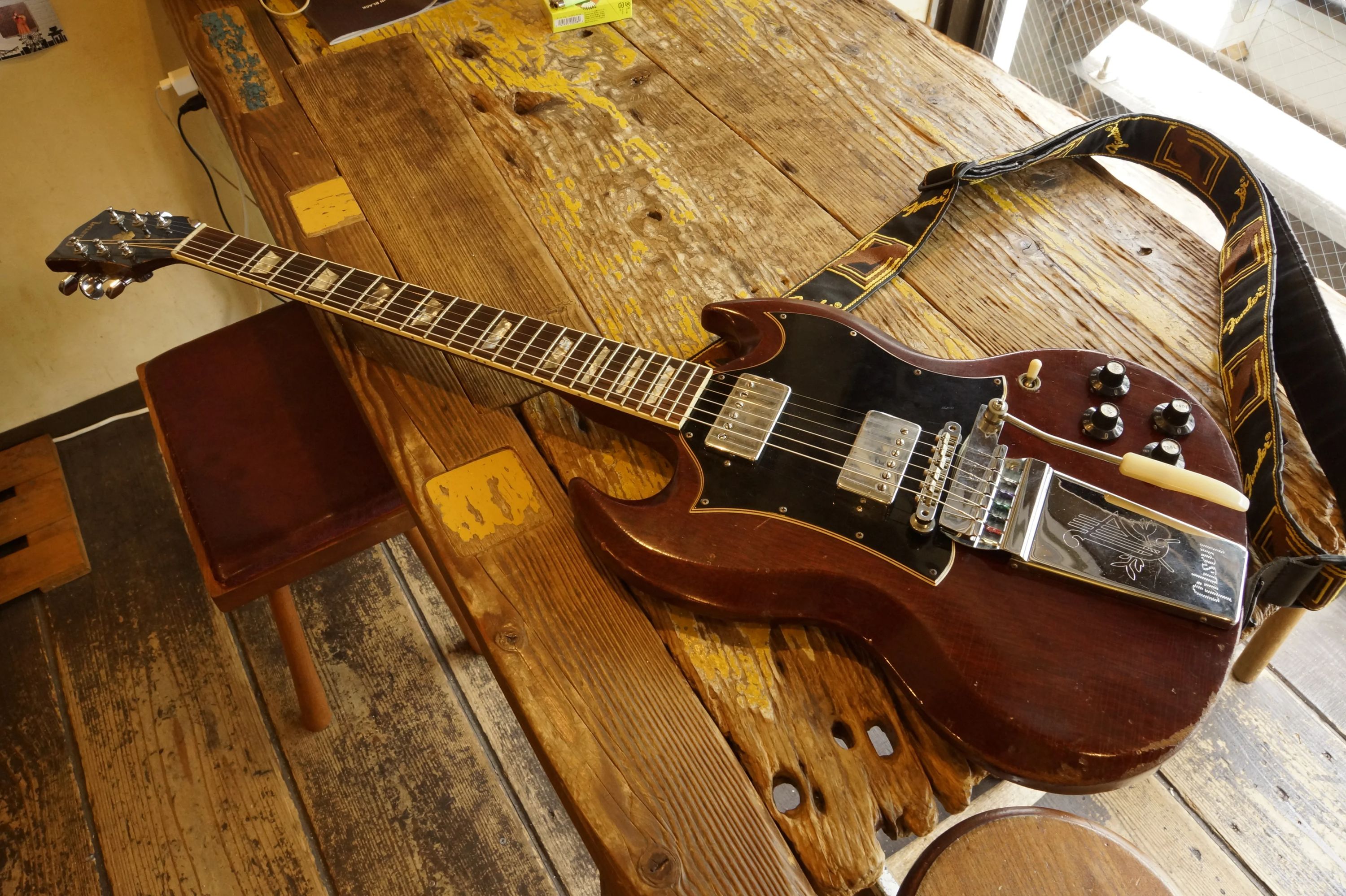 椿音楽教室 ギター Studio Hideaway六甲道店のサムネイル画像 5