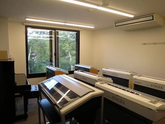 JEUGIA(ジュージヤ) ギター JEUGIAフォーラム京都御所南のサムネイル画像 3